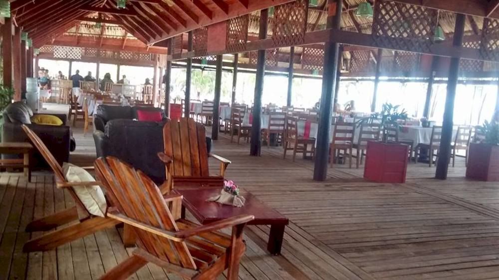 Las Palmas Beach Hotel Dixon Cove Экстерьер фото